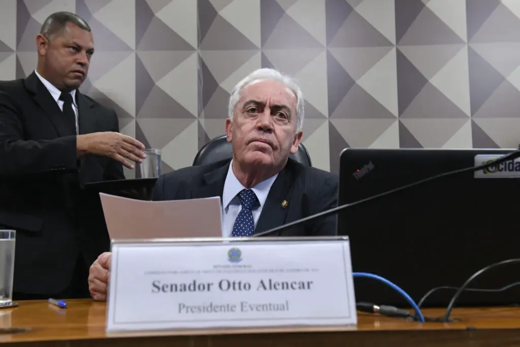 Senador Otto Alencar passa por cirurgia cardíaca após mal-estar