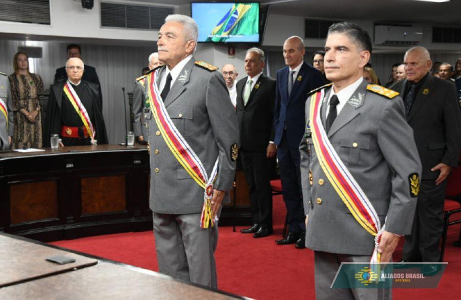 STM dá posse a novos ministros que vão julgar Bolsonaro