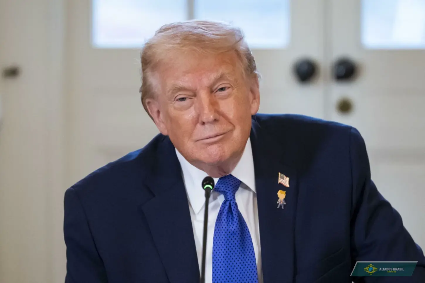 Trump diz que EUA podem optar por “tomada de controle amigável de Cuba”