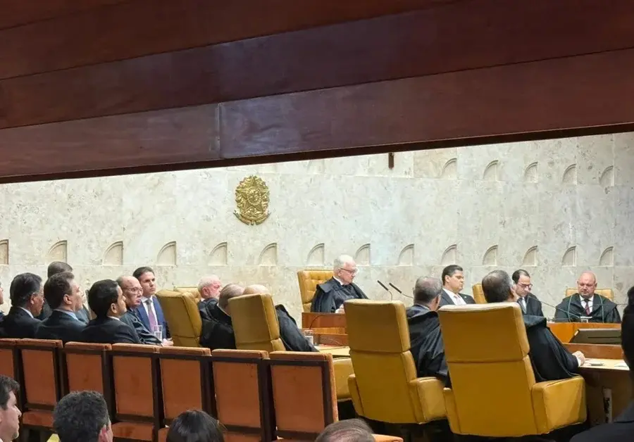 Uma ausência notada na sessão de reabertura do STF