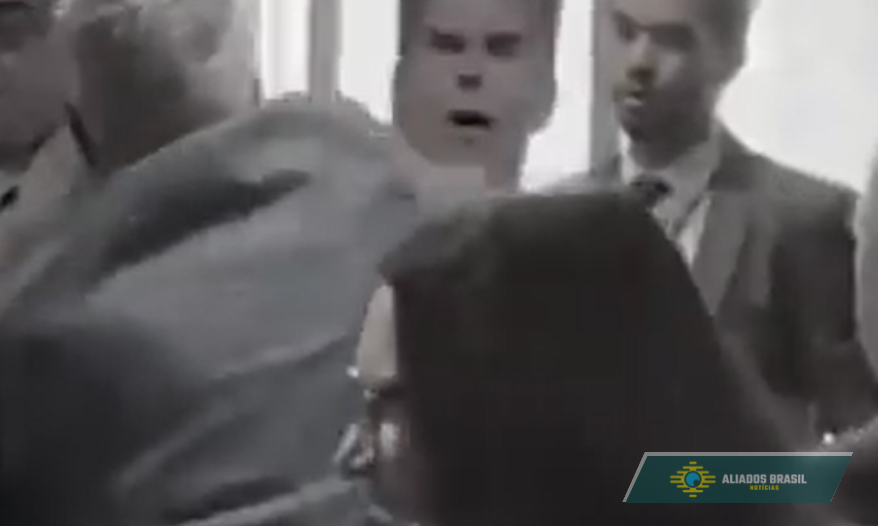 Vídeo mostra deputado do PT acertando soco em parlamentar do Novo após quebra de sigilo de Lulinha