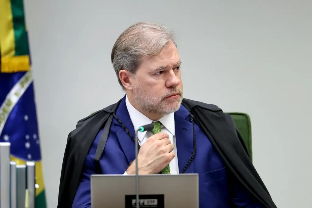 A interlocutores, Toffoli descarta aposentadoria ou licença do STF