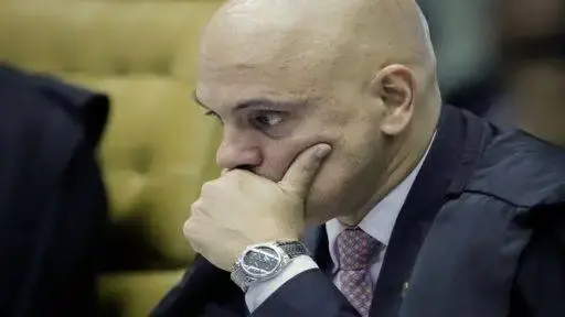 Advogados pedem prisão e afastamento de Alexandre de Moraes ao STF