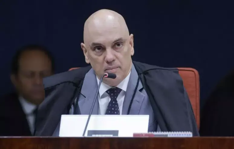 Moraes determina prisão definitiva de sete integrantes do 'núcleo 3', composto pelos 'kids pretos' 