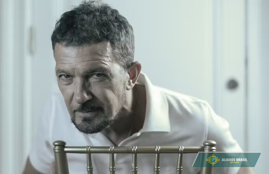 Antonio Banderas revela problema de saúde que o afastou de Hollywood: 'Foi um aviso muito sério'