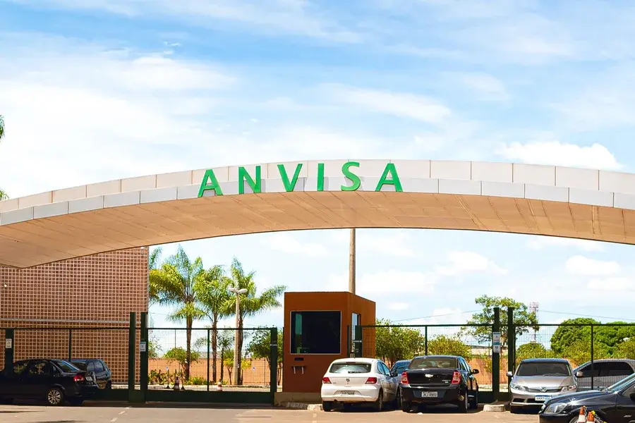 Anvisa alerta sobre risco de danos ao fígado por uso de cúrcuma