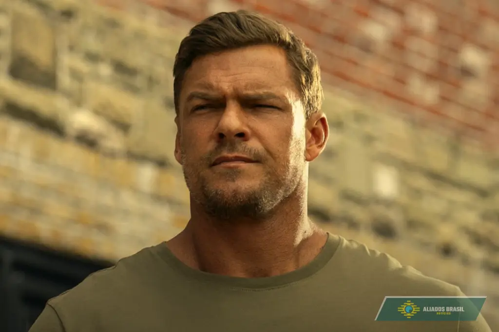 Astro da série Reacher é flagrado espancando vizinho