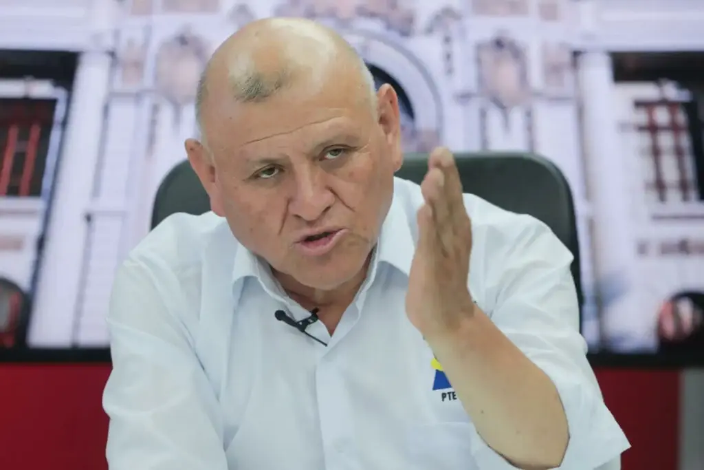 Candidato à presidência do Peru morre em acidente de trânsito