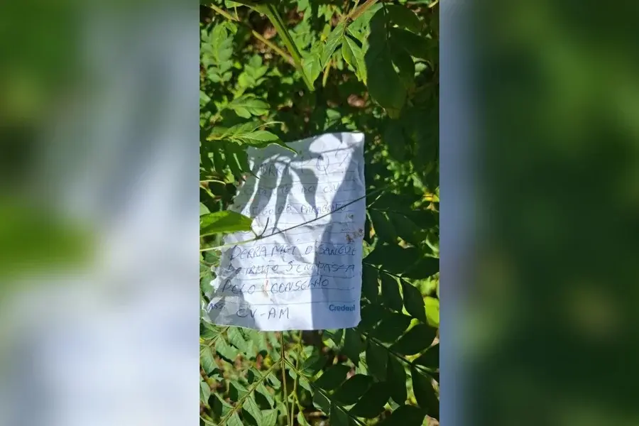Corpo é achado decapitado ao lado de bilhete misterioso do CV