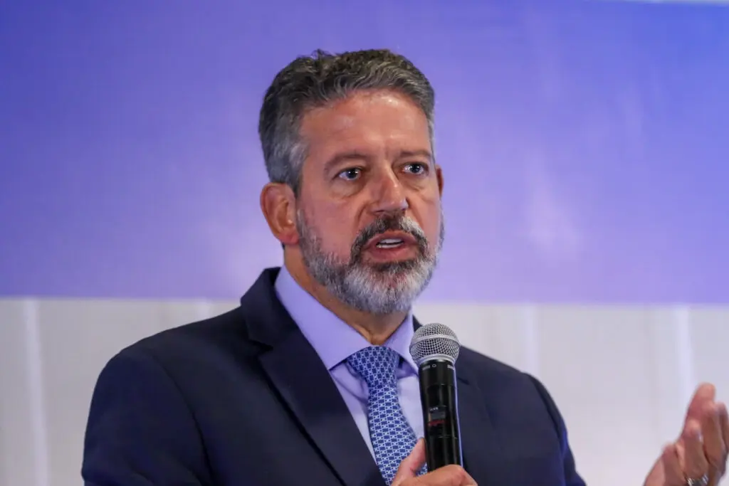 Empresa de filho de Lira recebeu pagamento de R$ 250 mil da J&F