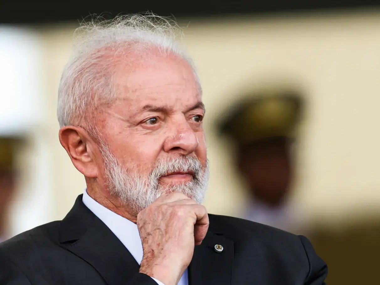 Endividamento e descrédito institucional. A conta chegou, Lula