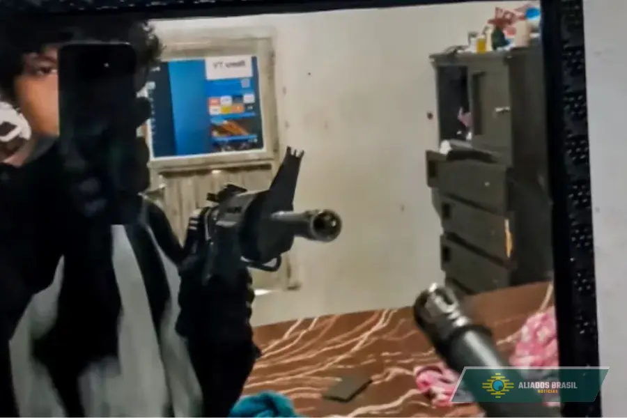 Estudante mata professoras após exibir fuzil nas redes sociais