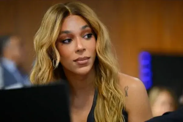 Governo avança em ação contra SBT por criticas de Ratinho a Erika Hilton