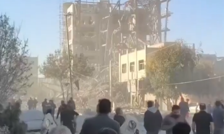 VÍDEO: Israel ataca assembleia que escolheria sucessor de Khamenei e destrói prédio com 88 aiatolás