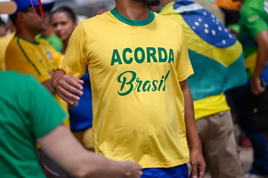 Com participação de Nikolas Ferreira, ato “Acorda Brasil” lota a Praça da Liberdade, em BH