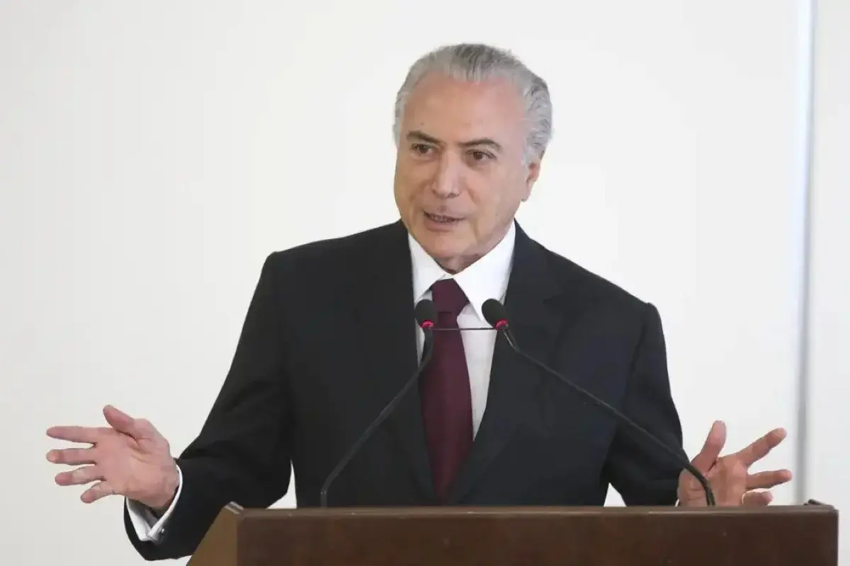 Michel Temer comunica decisão após pedido para disputar o Planalto