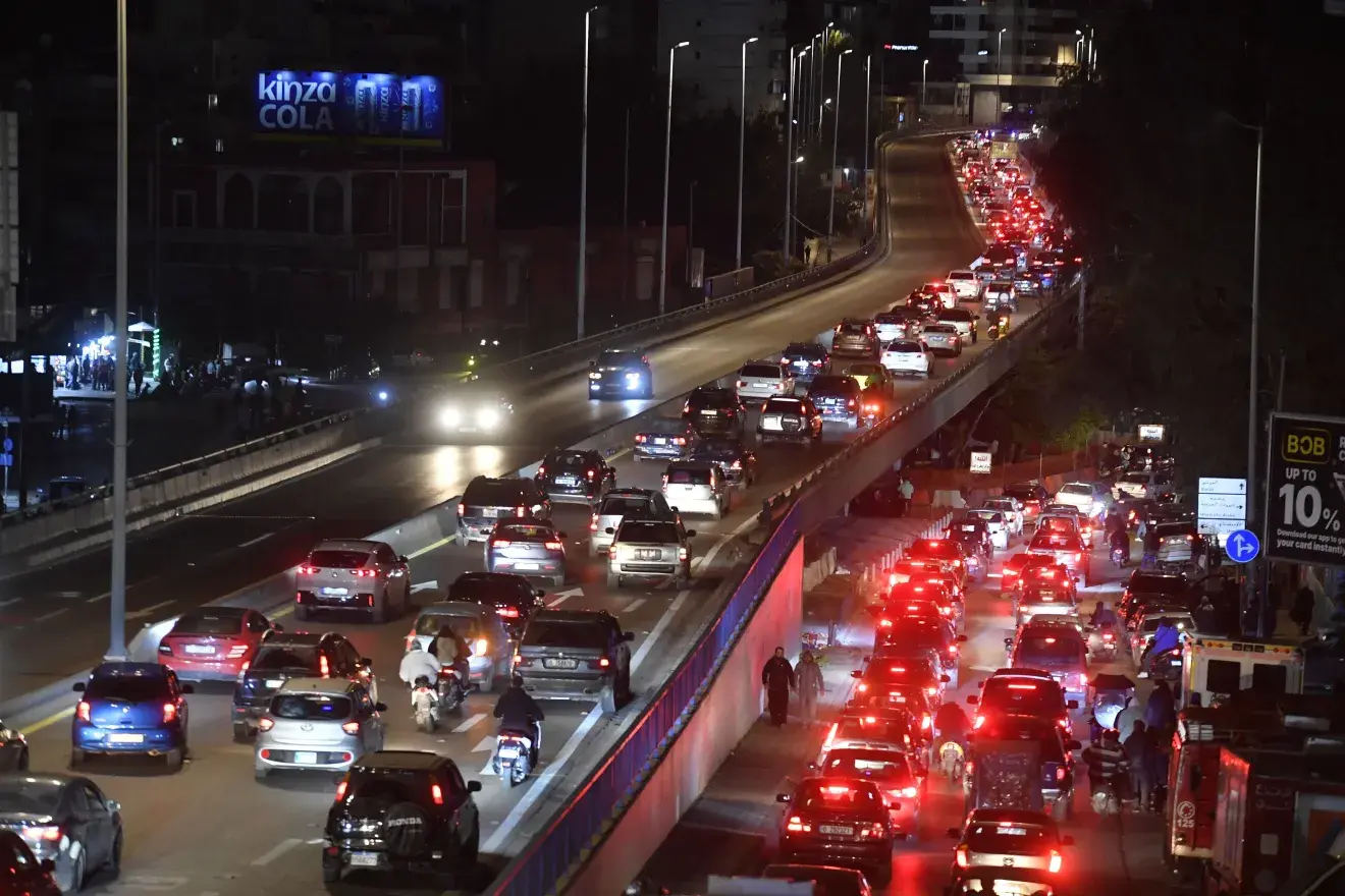 Milhares fogem do sul do Líbano após ofensiva israelense e reação do Hezbollah