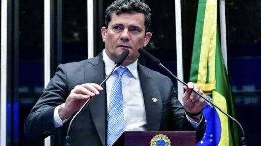 Moro deixa União Brasil, se filia ao PL e recebe apoio de Flávio Bolsonaro