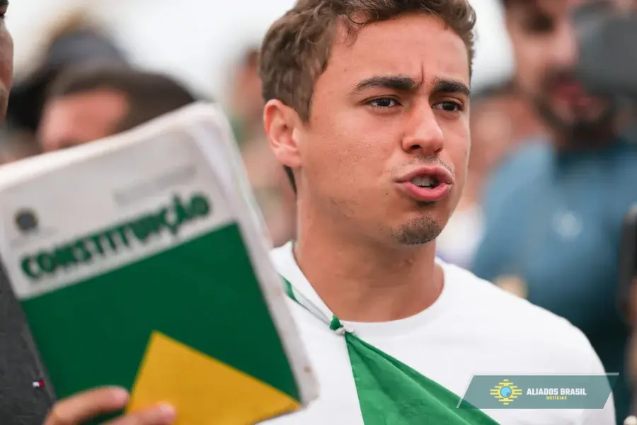 Nikolas se manifesta após Moraes conceder domiciliar a Bolsonaro