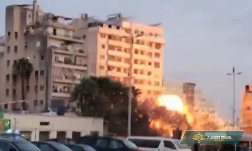 O momento em que edifício em bairro controlado pelo Hezbollah em Beirute desaba após ataque de Israel