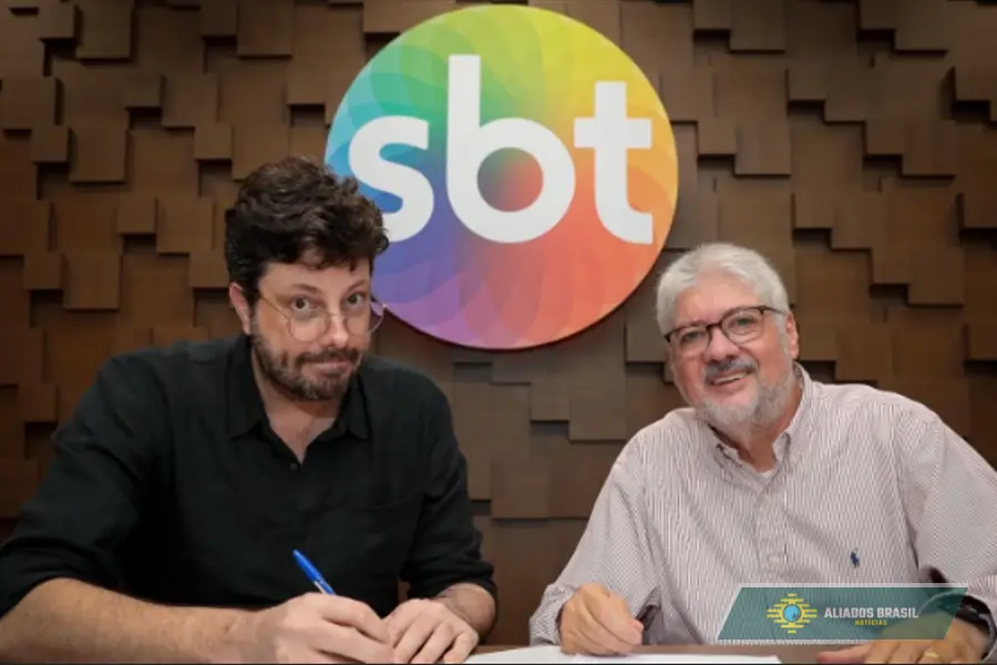 Pegadinha? Danilo Gentili anuncia saída do SBT