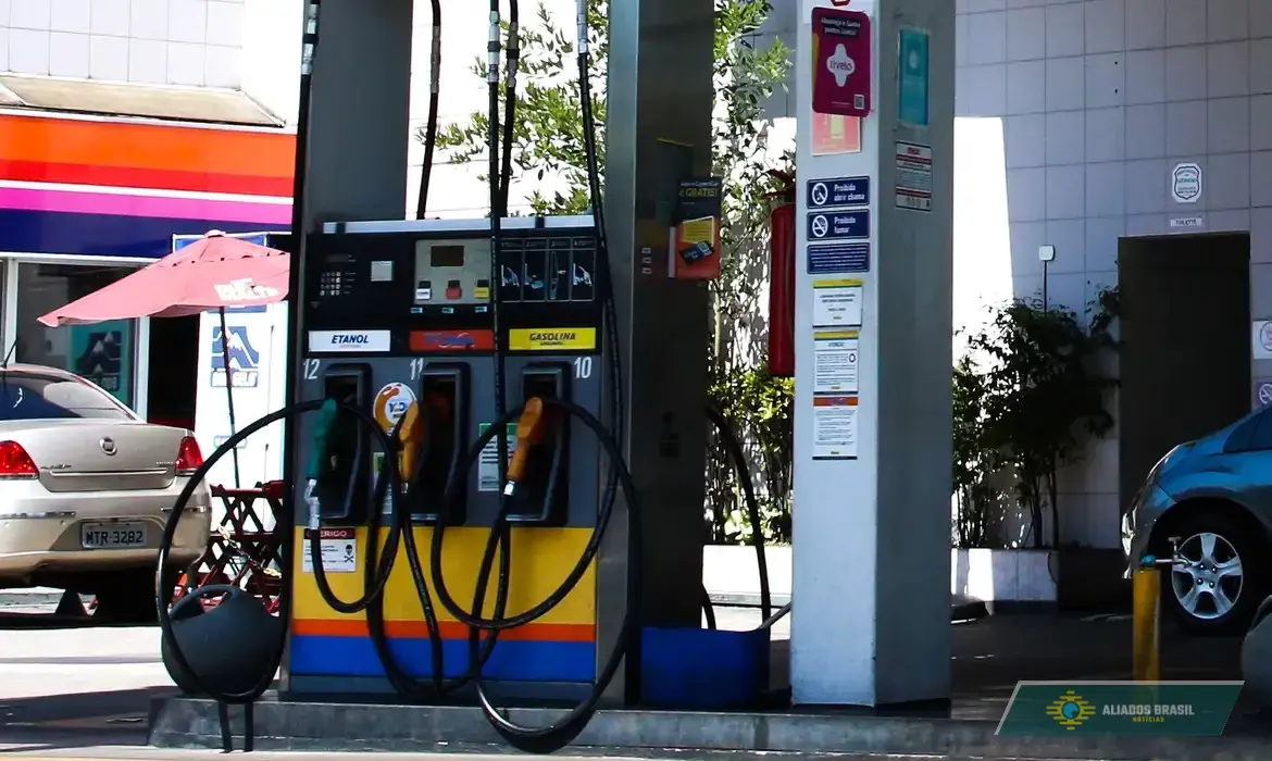 Preço do diesel dispara 24% entre fevereiro e março e supera R$ 7,50 no país