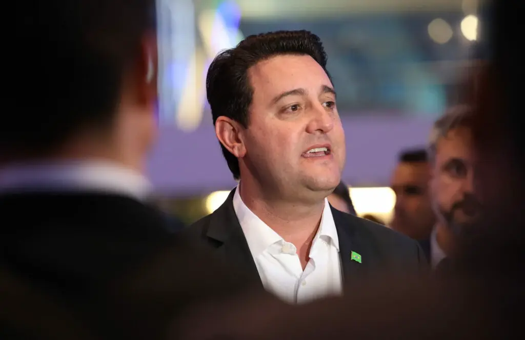 Ratinho Jr. se reúne no DF com articulador de Flávio Bolsonaro