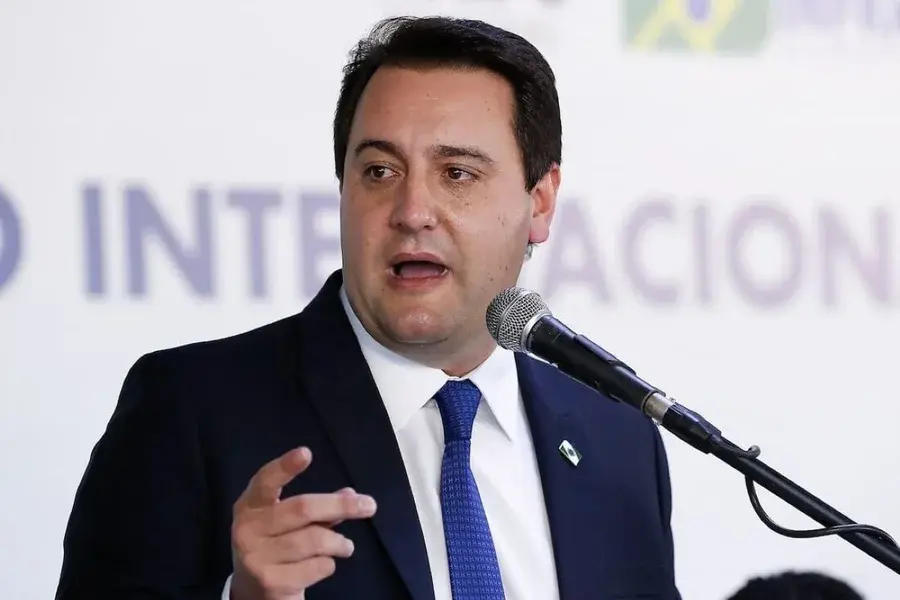 Ratinho Júnior desiste de pré-candidatura à Presidência