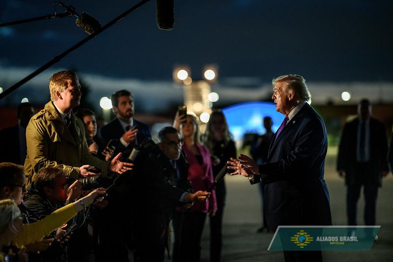 Trump reafirma ultimato ao Irã: “destruição será total” se regime não reabrir Estreito de Ormuz