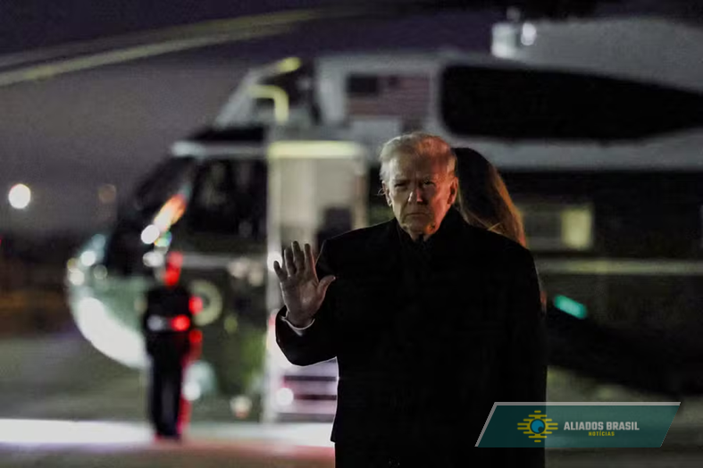 Trump viajante do tempo? Teoria curiosa viraliza após descoberta em desenhos de mais de 100 anos — Entenda