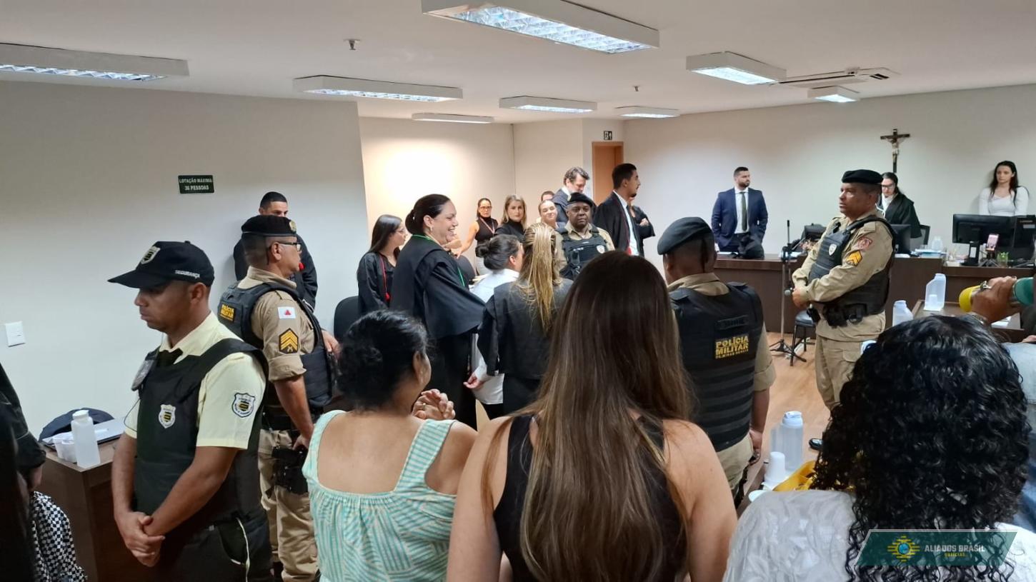 VÍDEO: Mãe que matou e cortou pênis de abusador de sua filha é absolvida