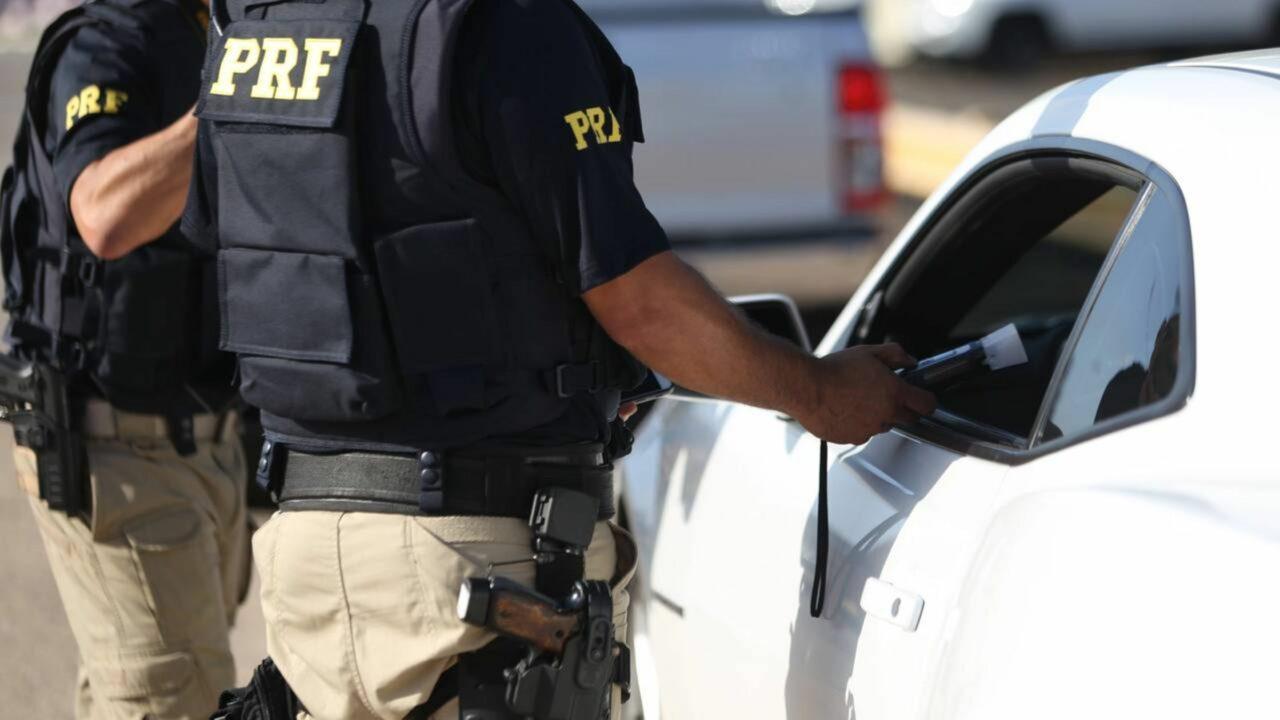 A forma certa de agir durante uma blitz de trânsito