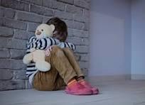 Abandono afetivo: entenda a lei que permite que filhos peçam indenização a pais omissos