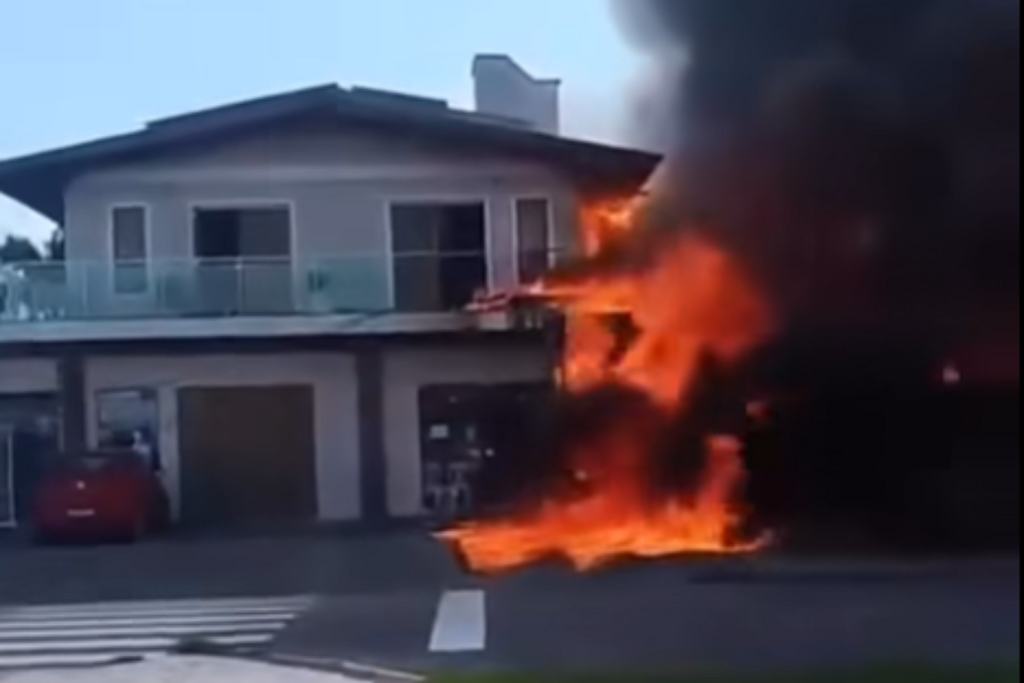 Avião de pequeno porte cai no Litoral Norte do RS