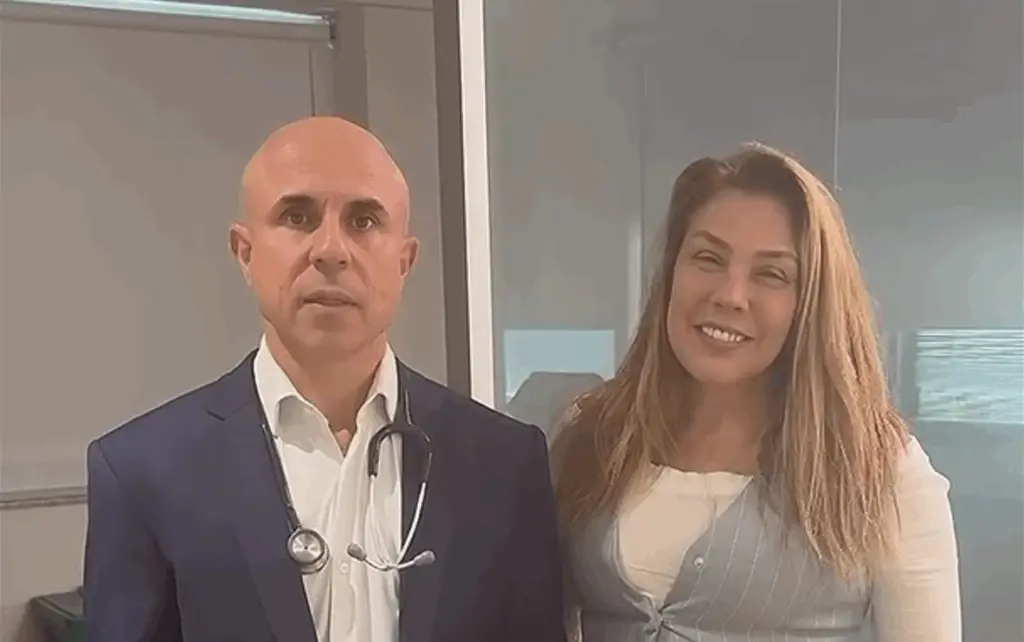 Cantora Simony anuncia estar curada do câncer de intestino