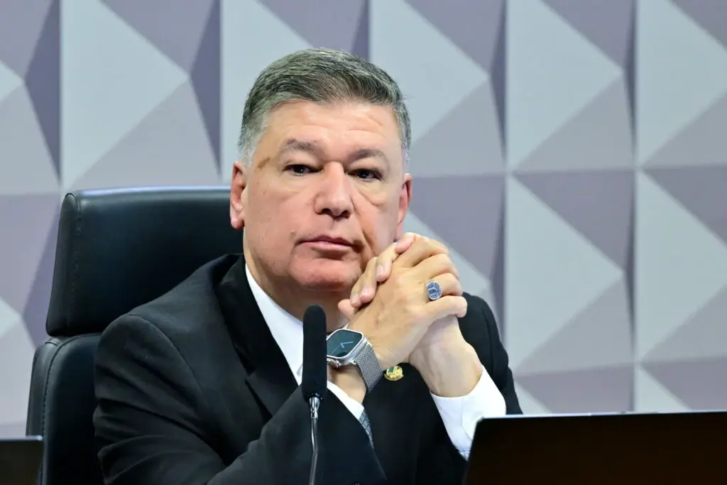 Carlos Viana diz que delação no caso do INSS “vai revelar tudo”
