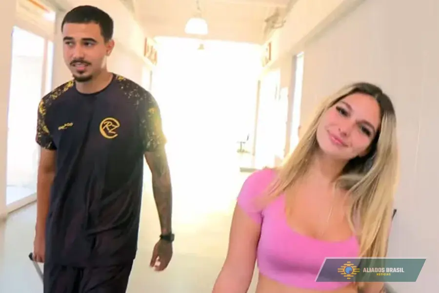 Casal joga canetas emagrecedoras no telhado e chega rindo à delegacia. Veja vídeo