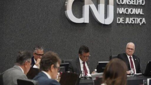 CNJ e CNMP aprovam resolução que mantém penduricalhos do Judiciário contrariando decisão do STF