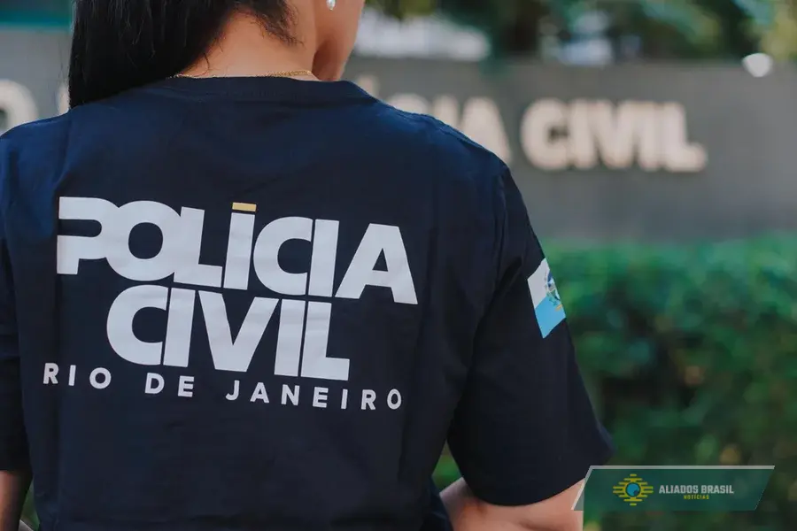 Criança é forçada a comer fezes de cachorro em caso de bullying no RJ