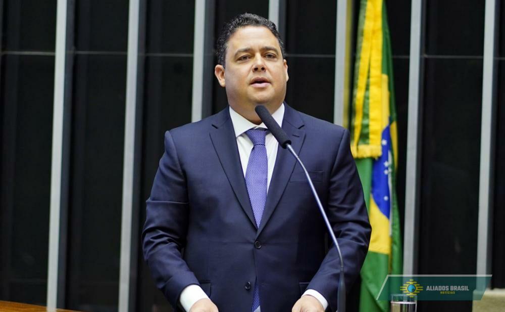 Ex-presidente da OAB recebeu R$ 1,5 milhão do Banco Master