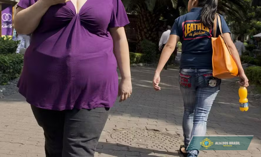 Ganho de peso na juventude está associado a consequências para a saúde ao longo da vida