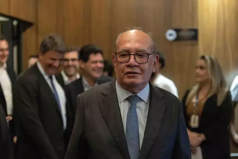 Gilmar cita ideia de fazer 'boneco de Zema como homossexual' e diz que seria ofensivo  