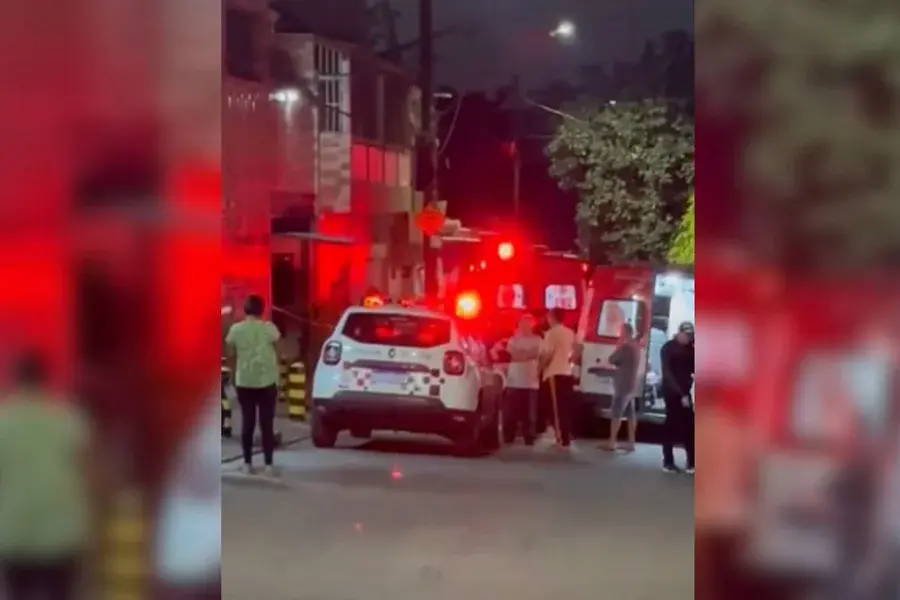 Homem mata mulher a facadas, atinge filho e tira a própria vida