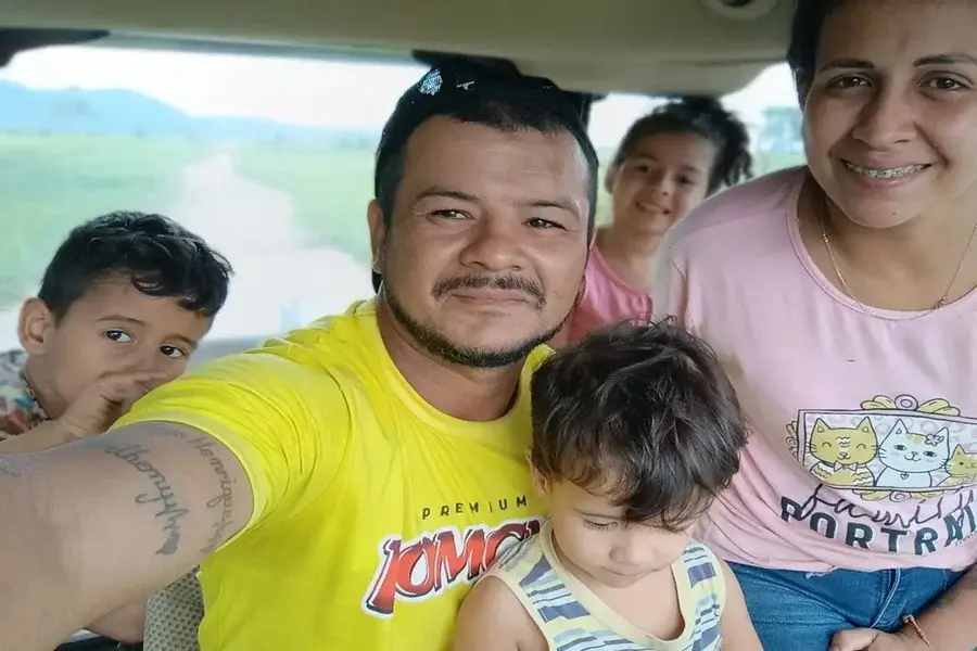 Homem revela convivência com onça no Pantanal: “Acompanho a rotina”