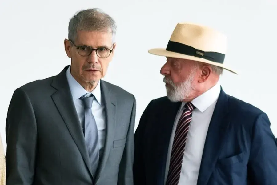 Lula não desistirá da reeleição em nenhuma hipótese, diz ministro Sidônio