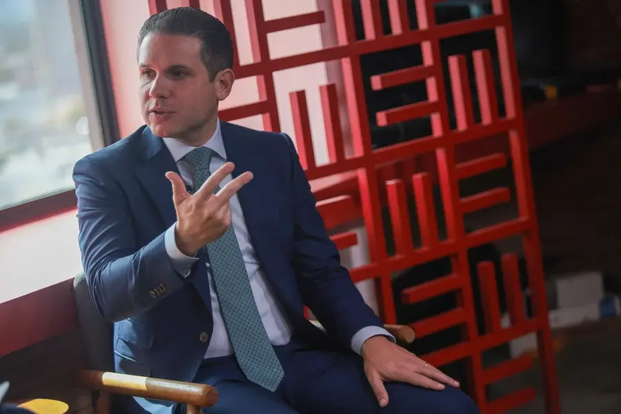 Motta cria comissão especial para a PEC 6×1