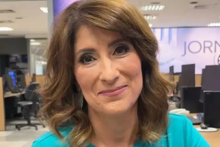 Apresentadora do SBT passa mal ao vivo. Saiba o que aconteceu