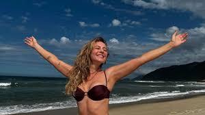 Paolla Oliveira posa com carão de modelo em novo ensaio e web reage: 'Parece uma miragem'; fotos