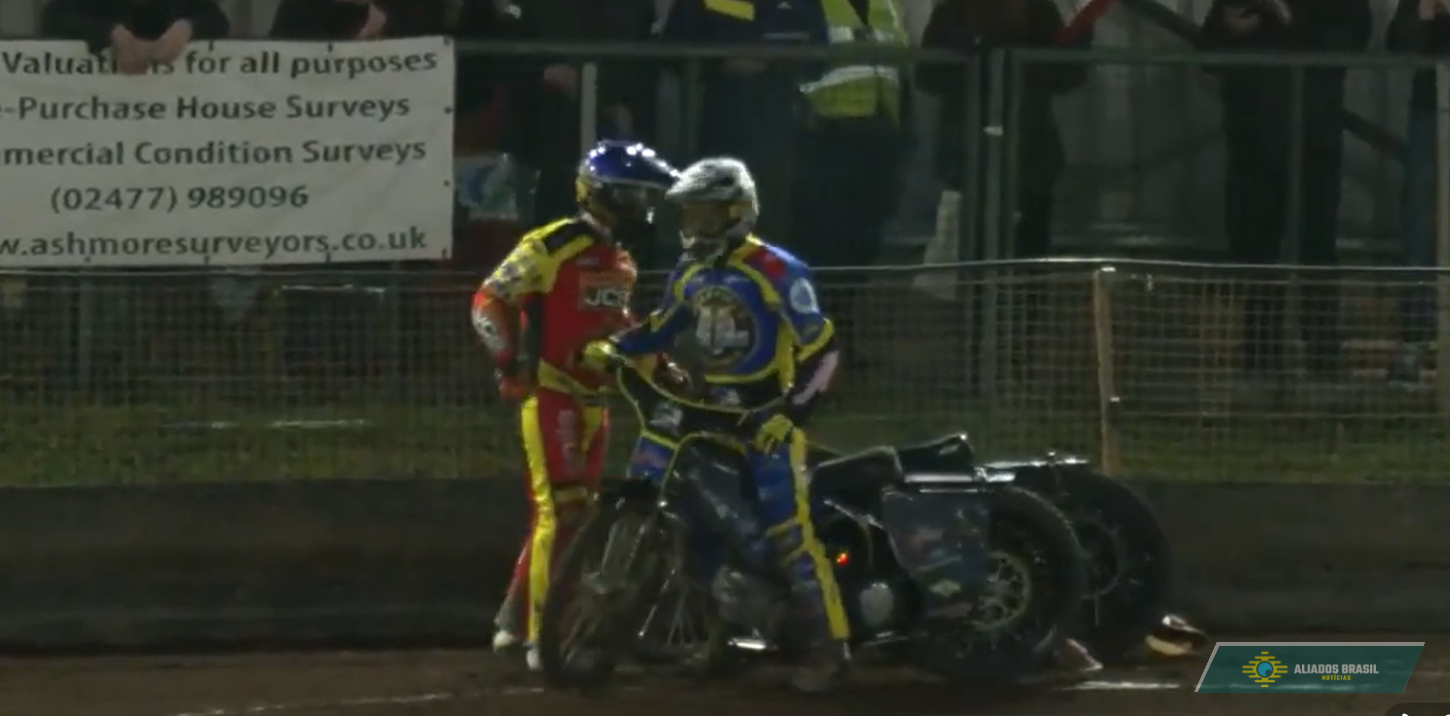 Pilotos saem no soco após fechada em corrida; veja o vídeo que viralizou