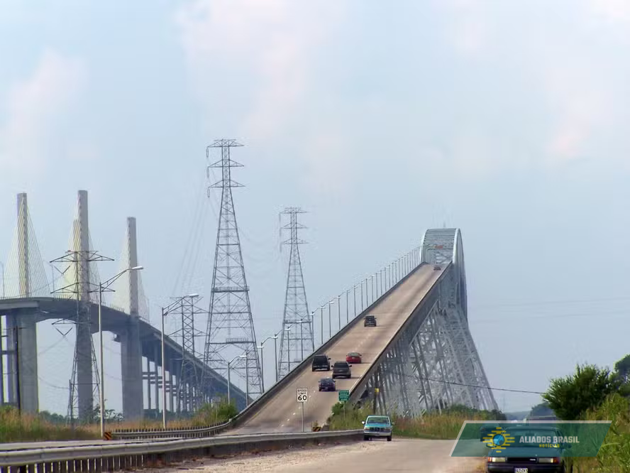 Ponte 'assustadora' nos EUA é reaberta após reforma e viraliza nas redes sociais; vídeo